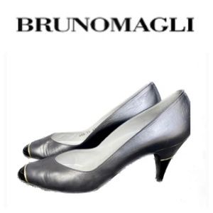 Vintage BRUNO MAGLI Metallic Pewter / Silver Heels w black and gold detail 7.5